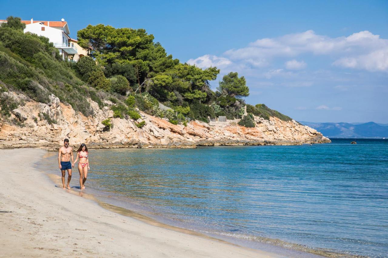 Lu' Hotel Maladroxia Sant'Antìoco Eksteriør billede