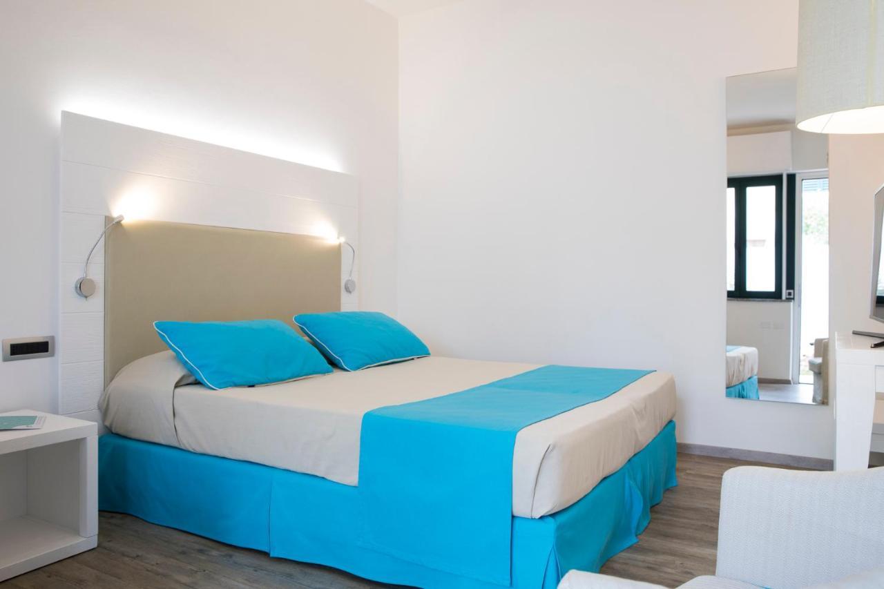 Lu' Hotel Maladroxia Sant'Antìoco Eksteriør billede